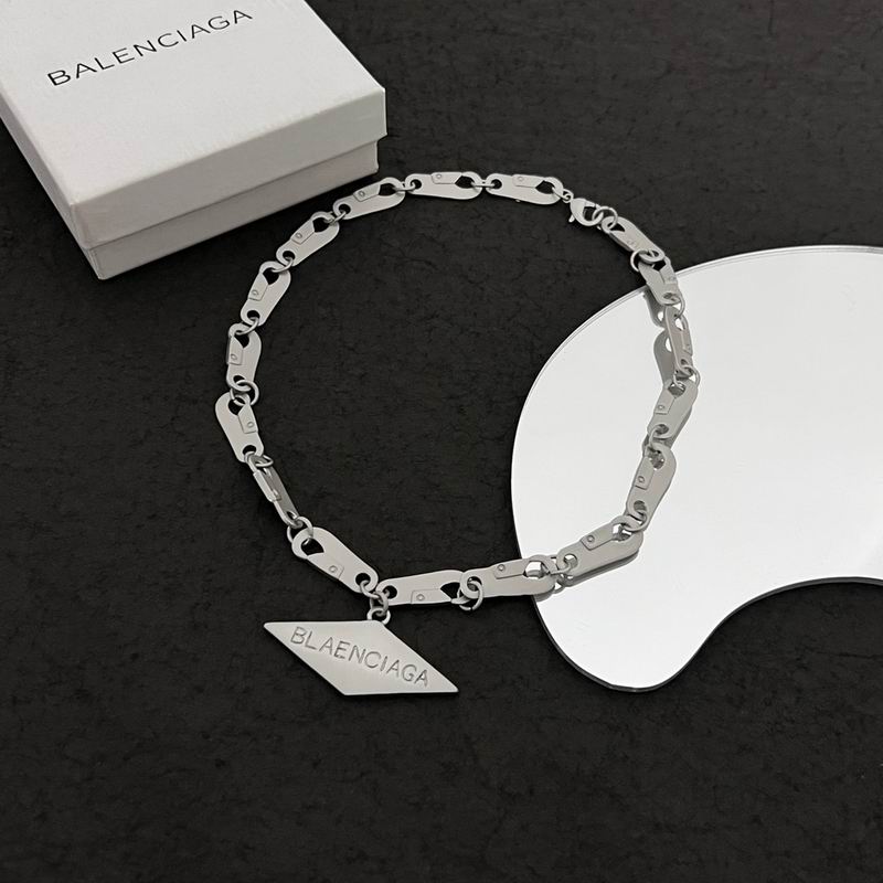 Balenciaga Necklace 05lyr57